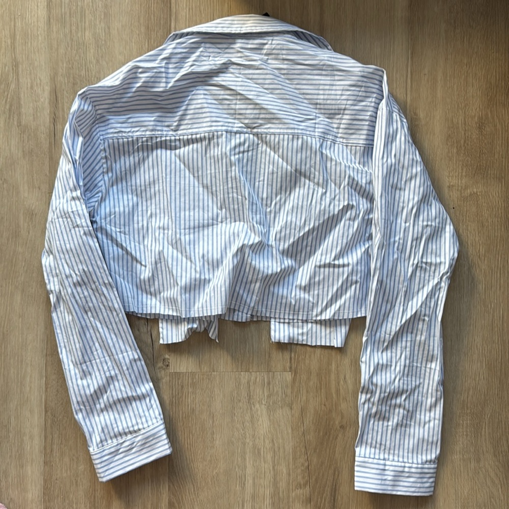 Stitch & Feather Striped Cropped Button-Up Shirt sz L - Picture 7 of 8